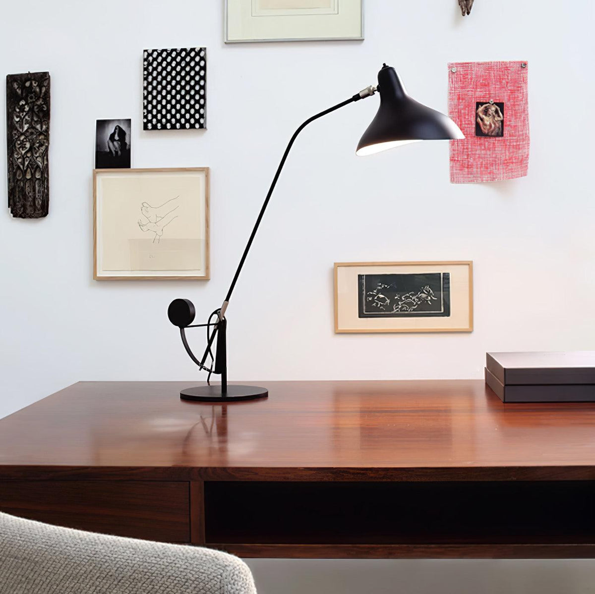 Mantis Arm Table Lamp 21.7"