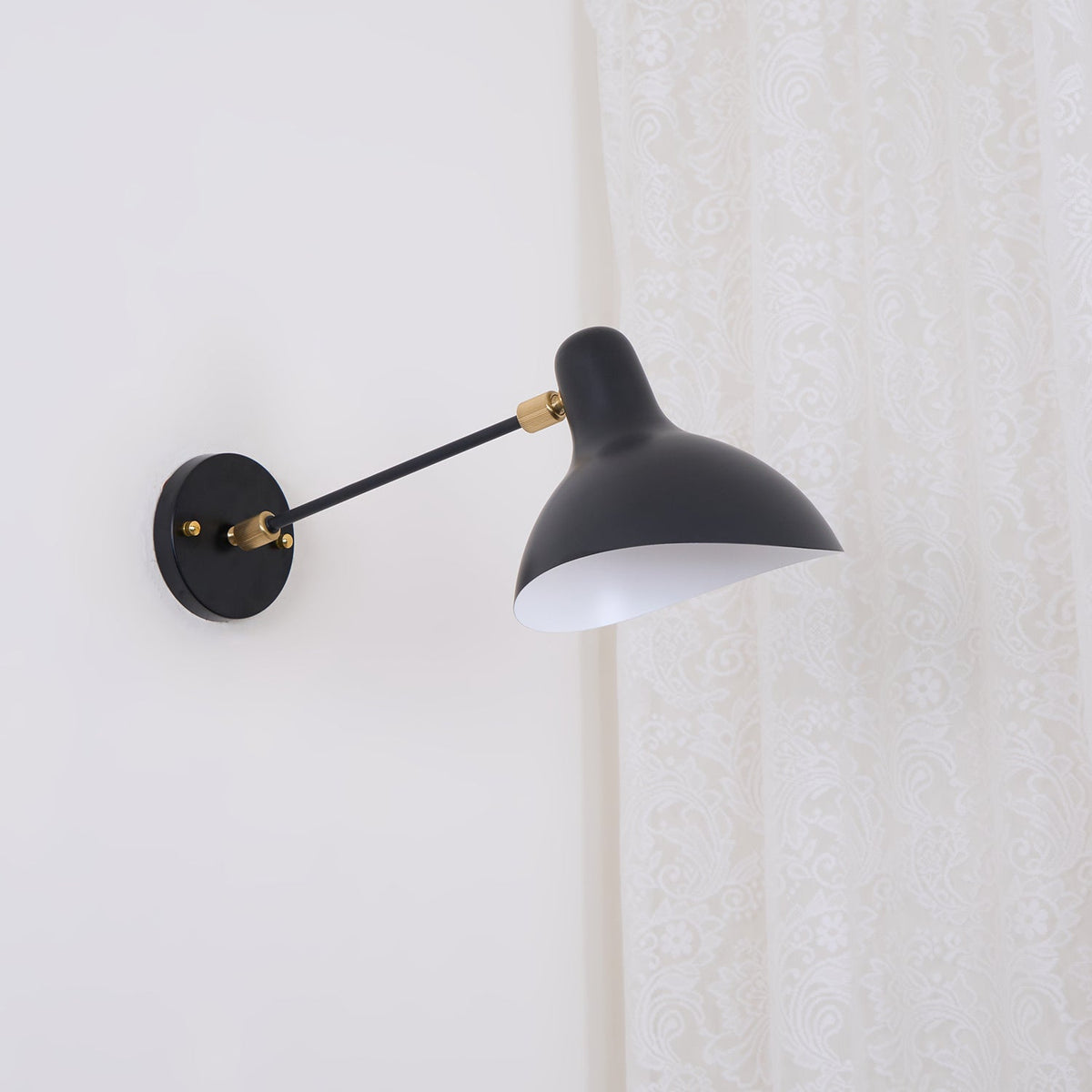 Mantis Wall Lamp 17.7"