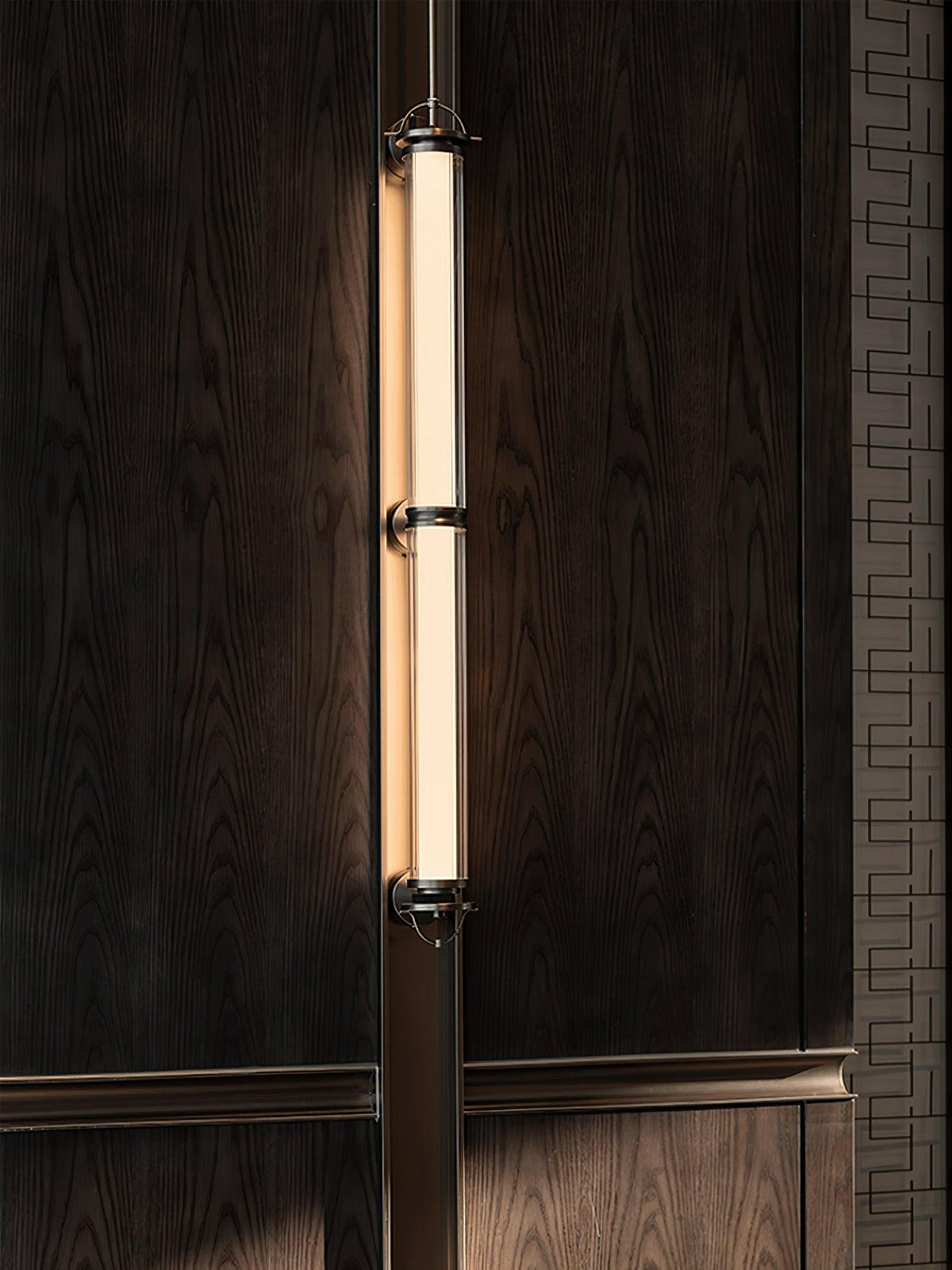 Meridian Vertical Wall Sconce 3.9"