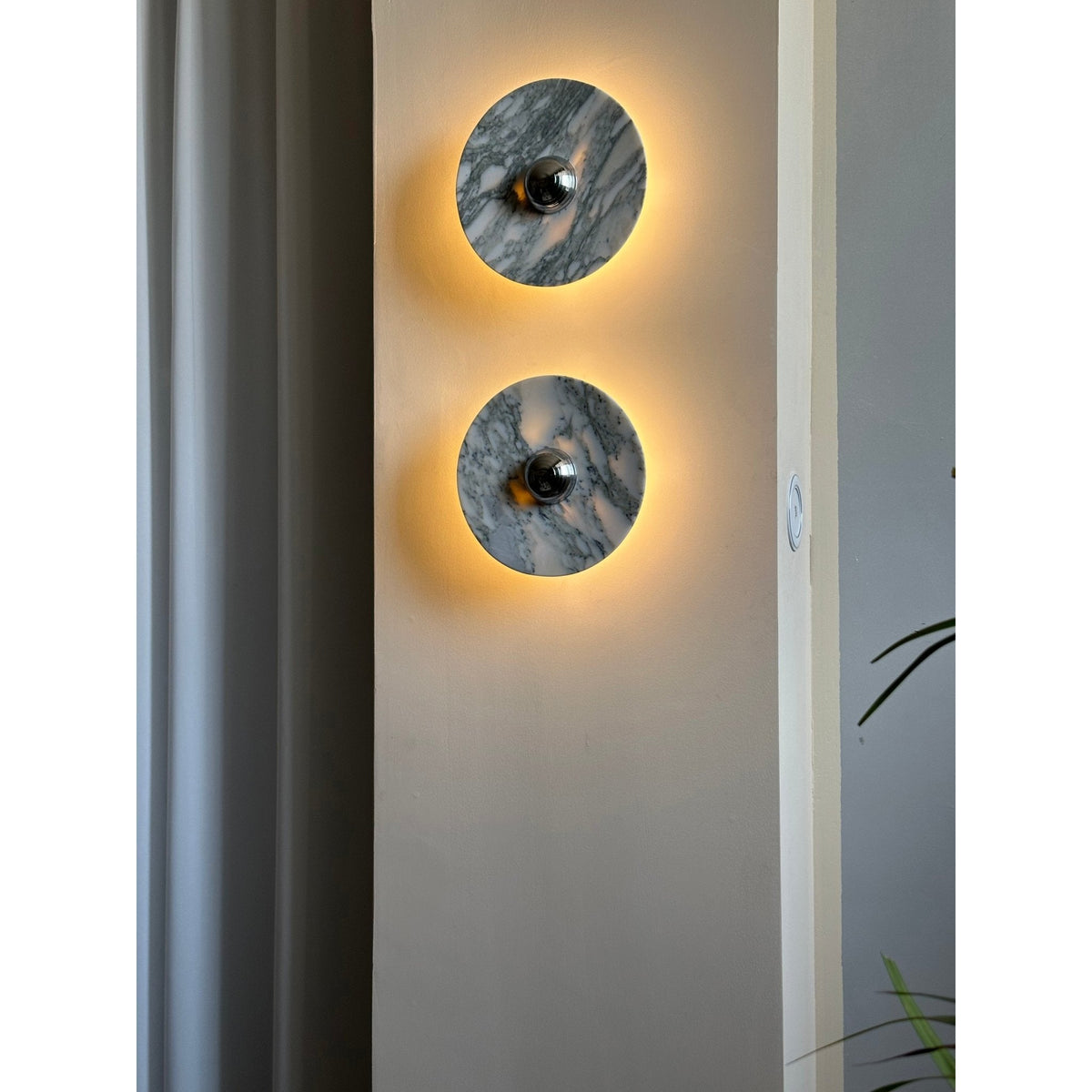 Messier Marble Wall Lamp