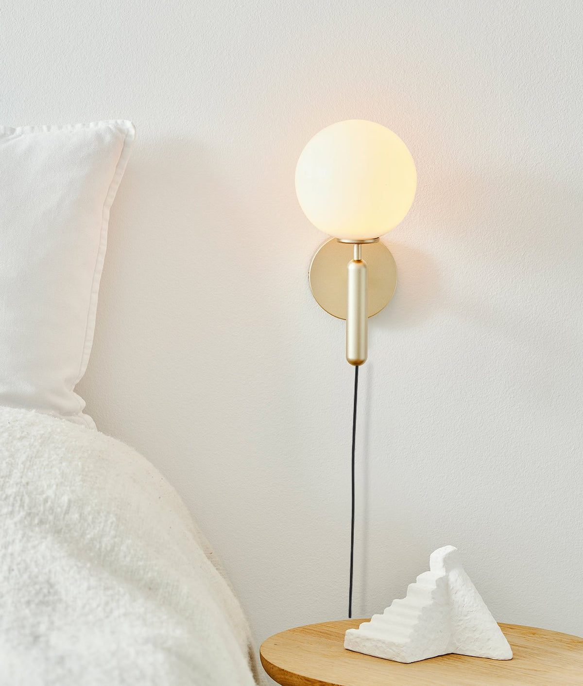 Nordica Plug-in Wall Lamp