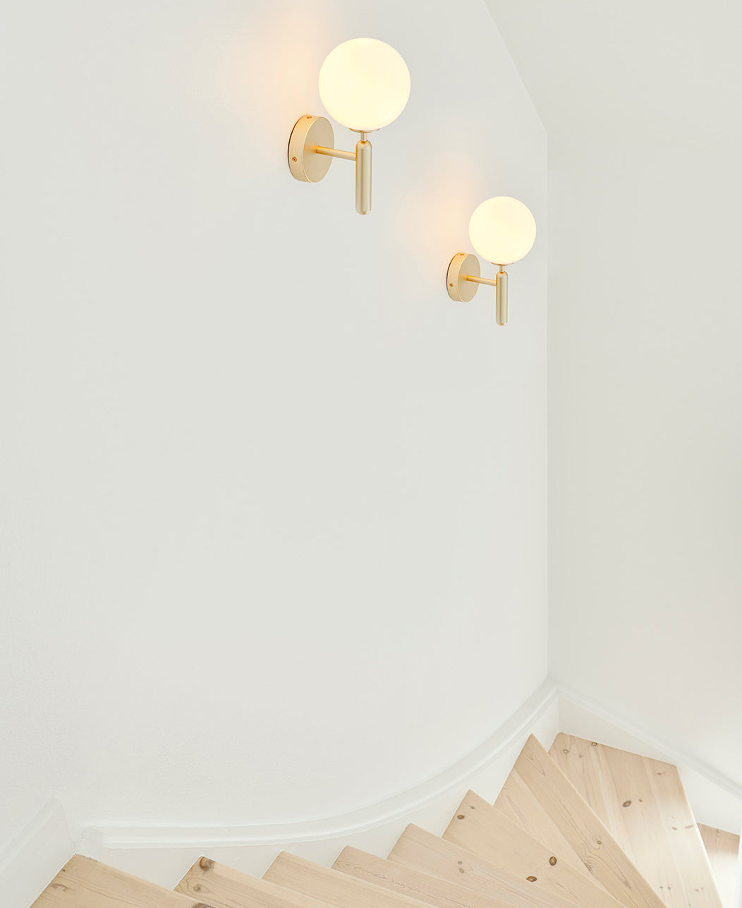 Nordica Plug-in Wall Lamp
