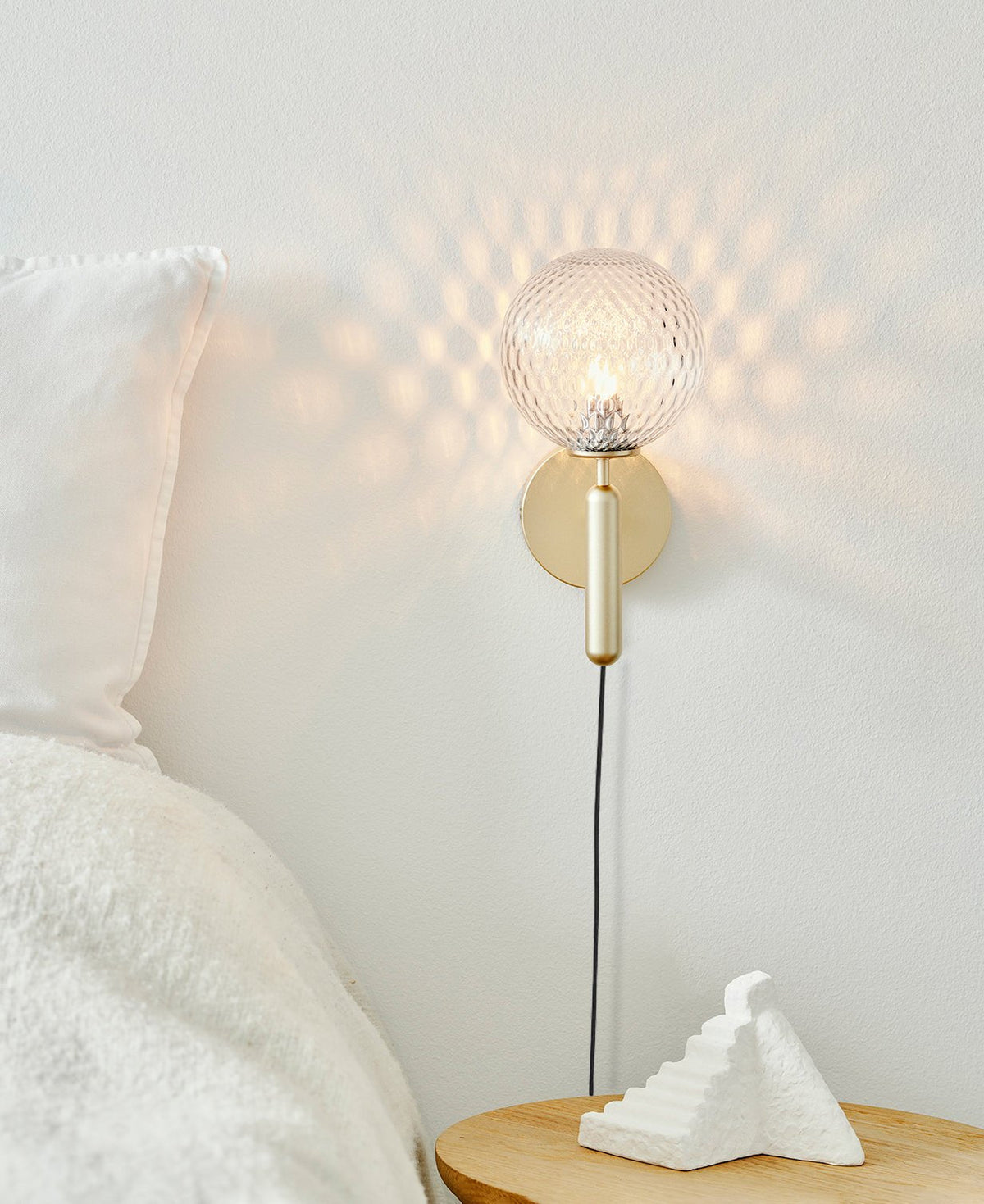 Nordica Plug-in Wall Lamp