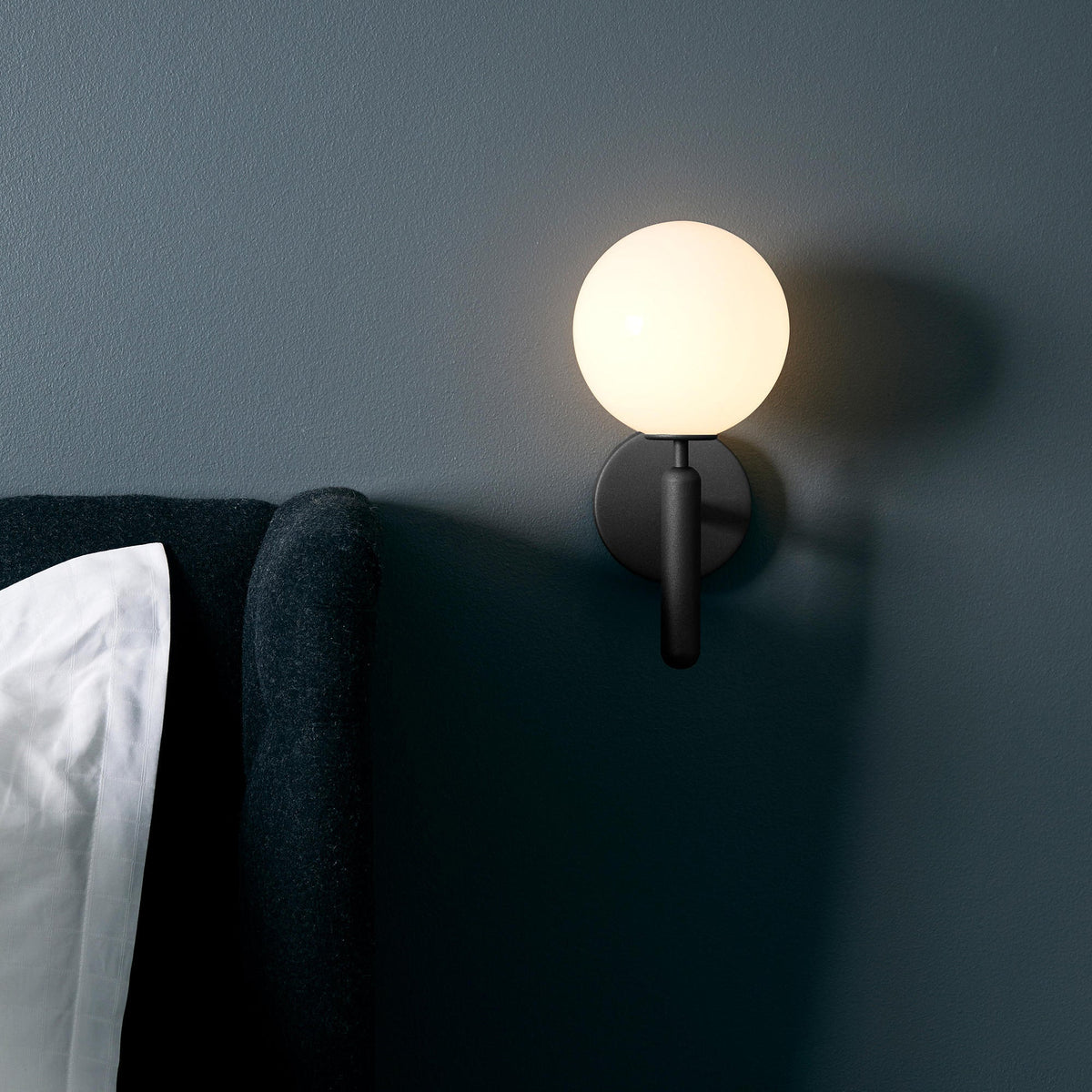 Nordica Plug-in Wall Lamp