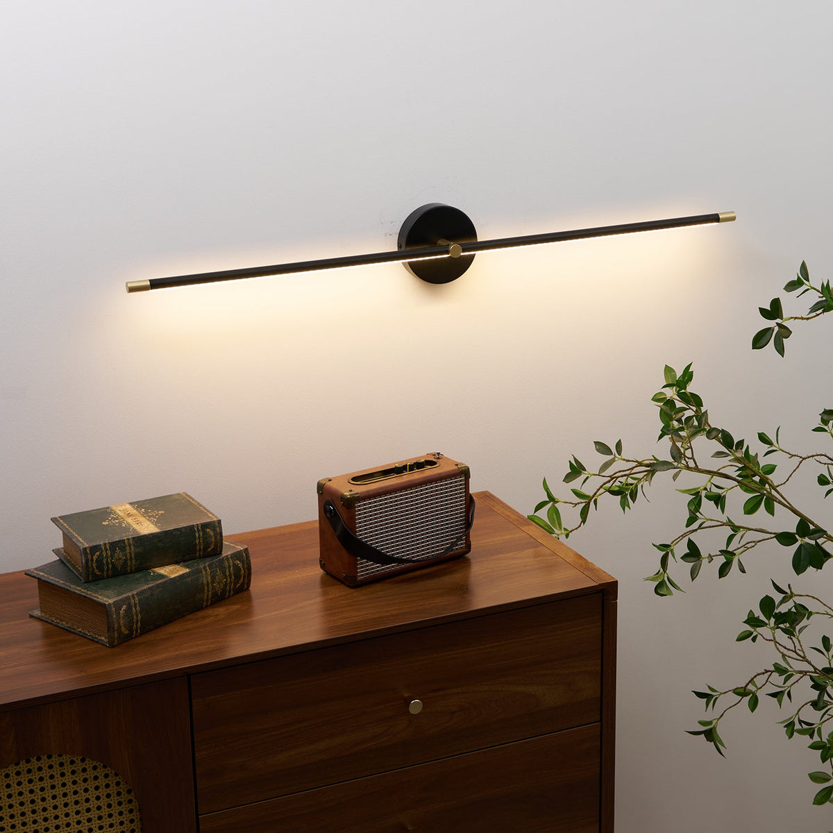 Minimalist Linear LED Wall Lamp