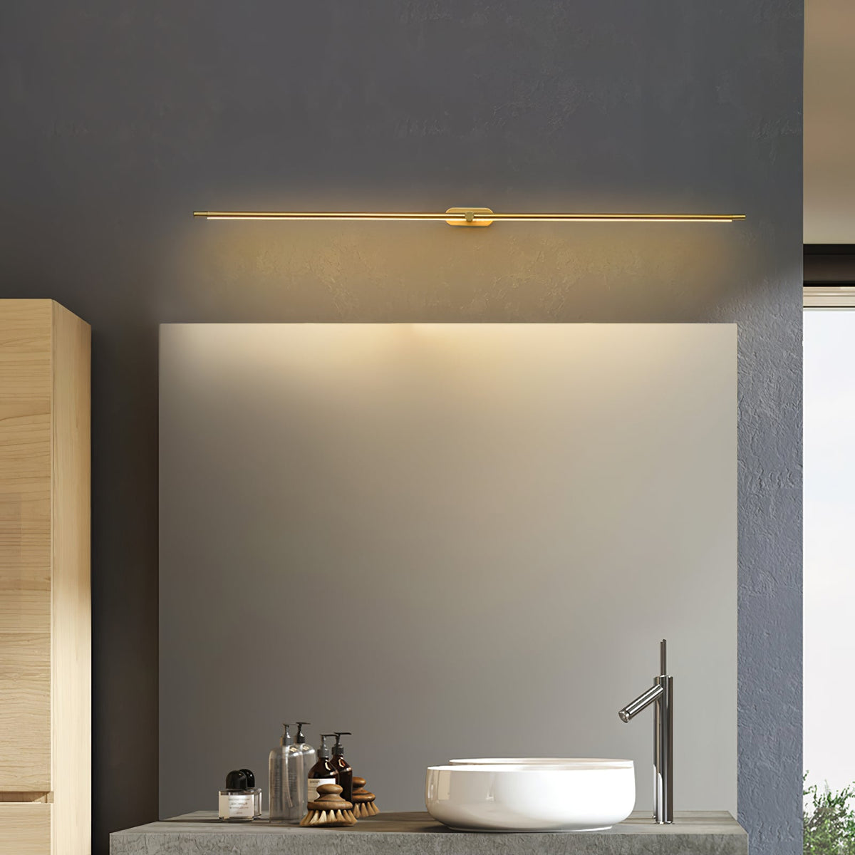 Minimalist Linear Plug-in Wall Lamp