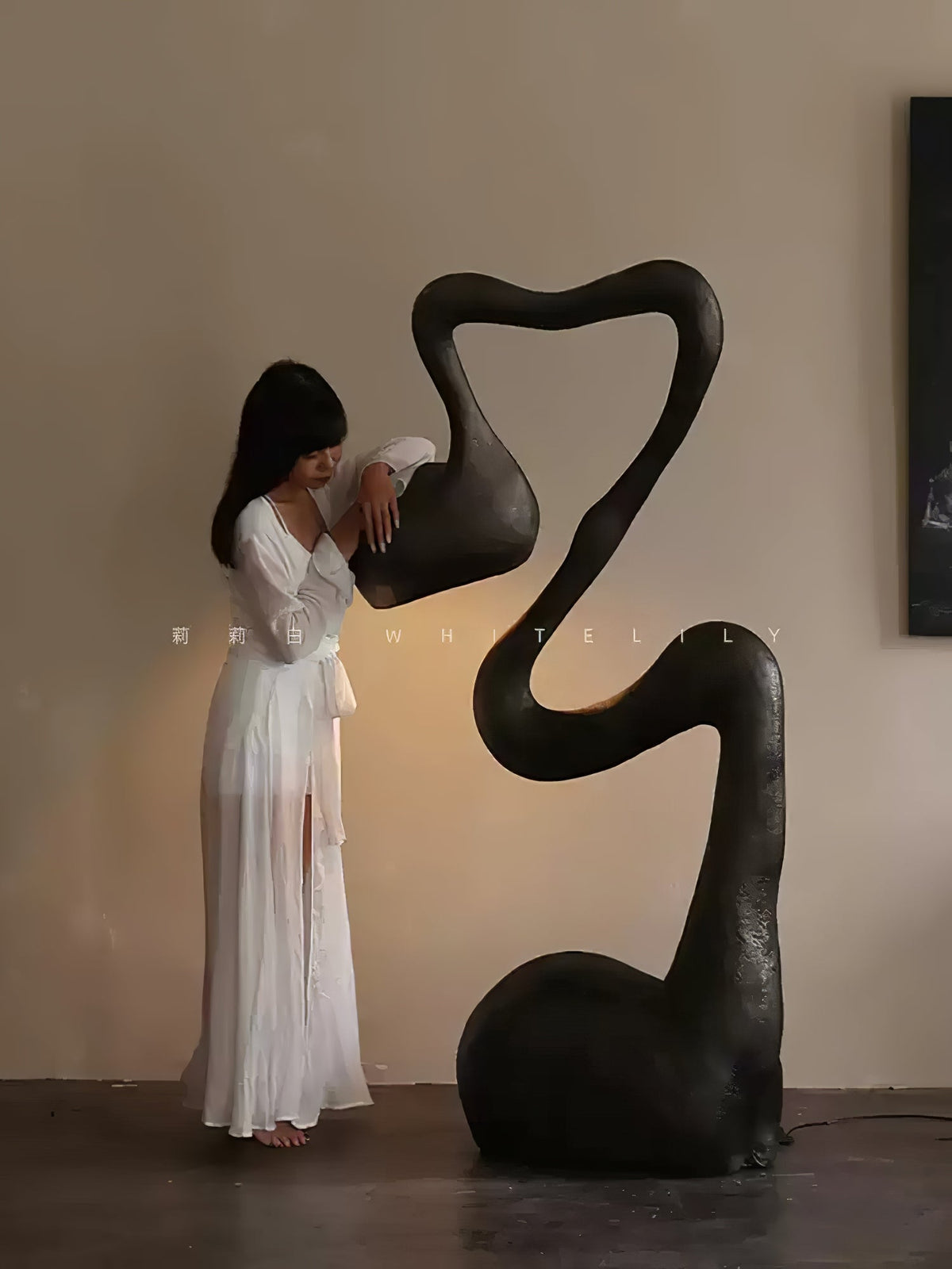 Myrrh Sculpture Floor Lamp