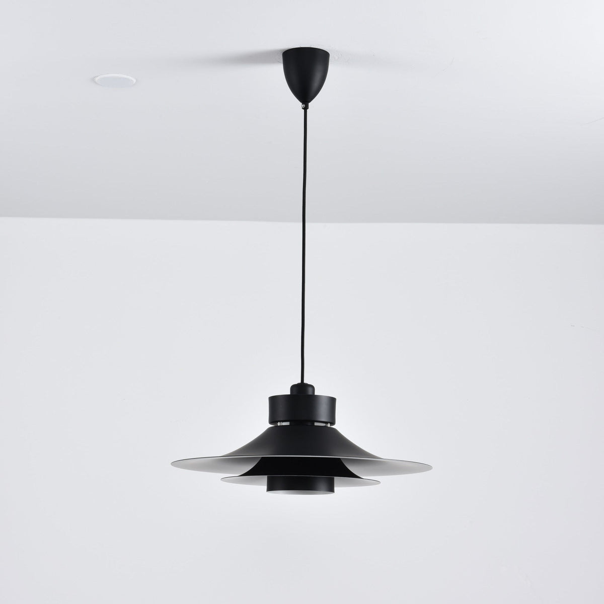 Nero Eclipse Pendant Lamp