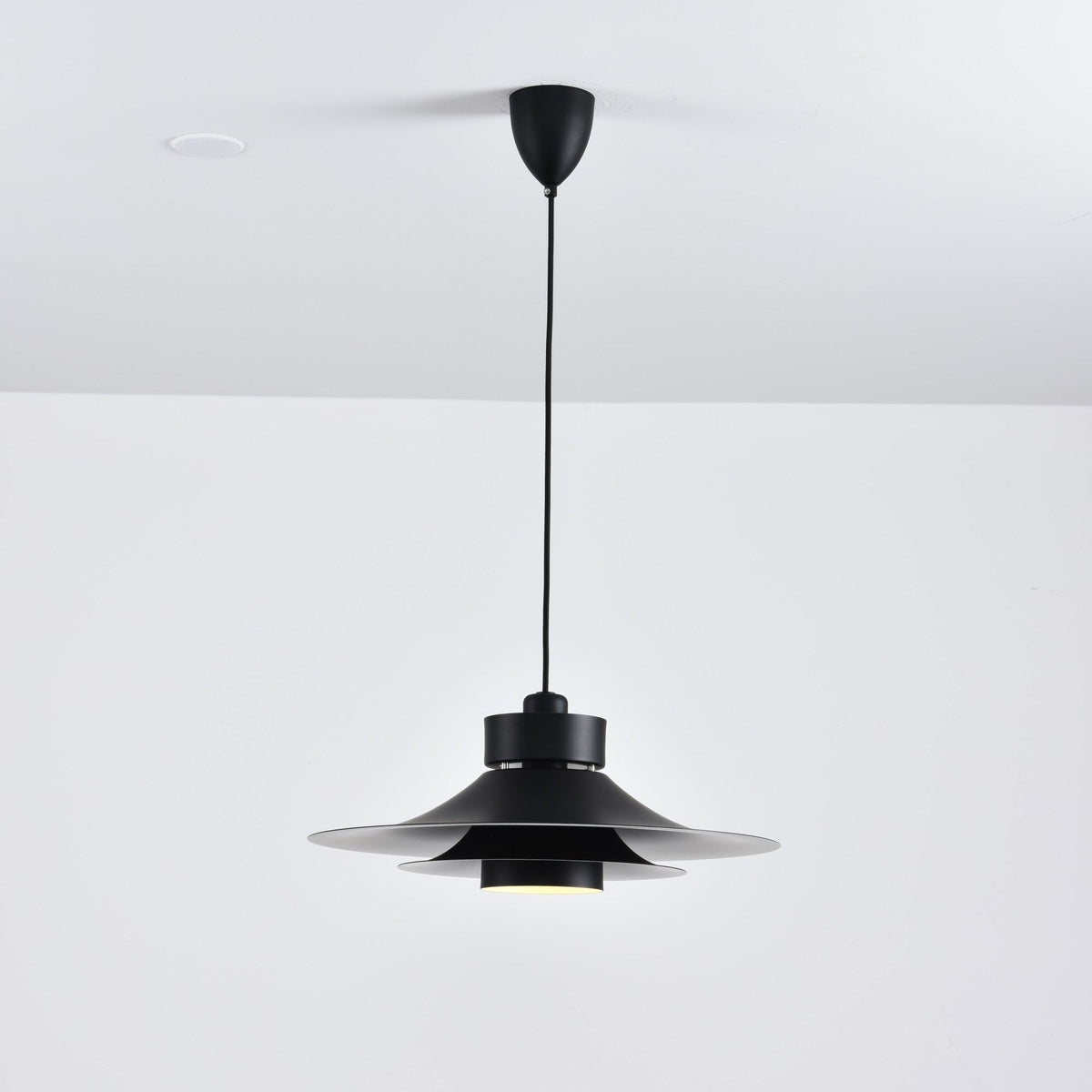 Nero Eclipse Pendant Lamp