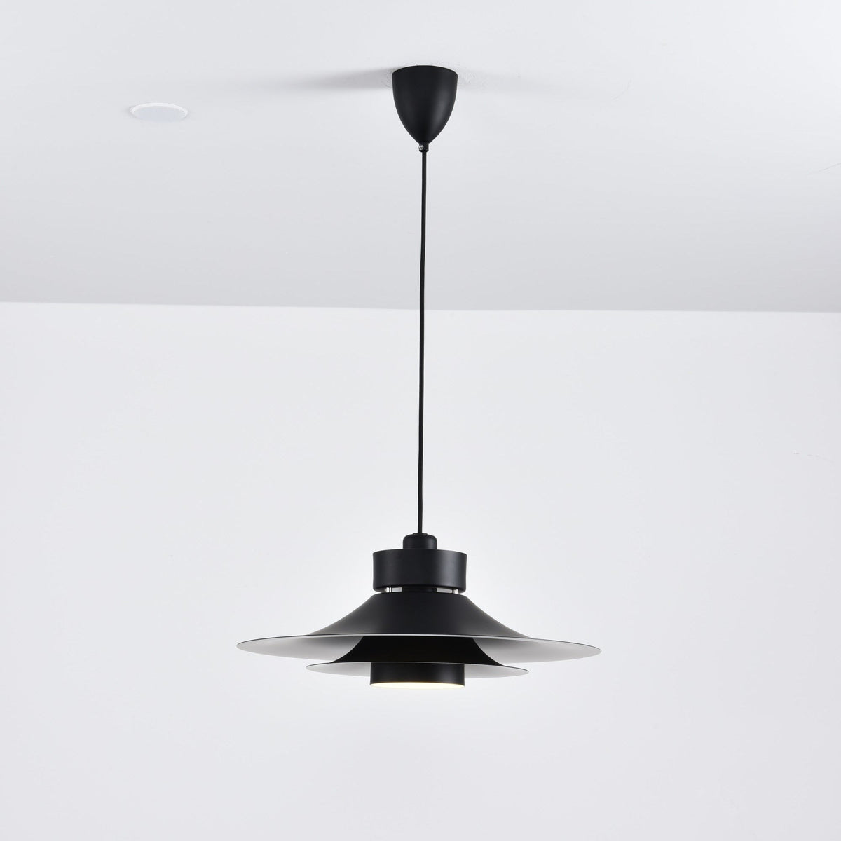 Nero Eclipse Pendant Lamp