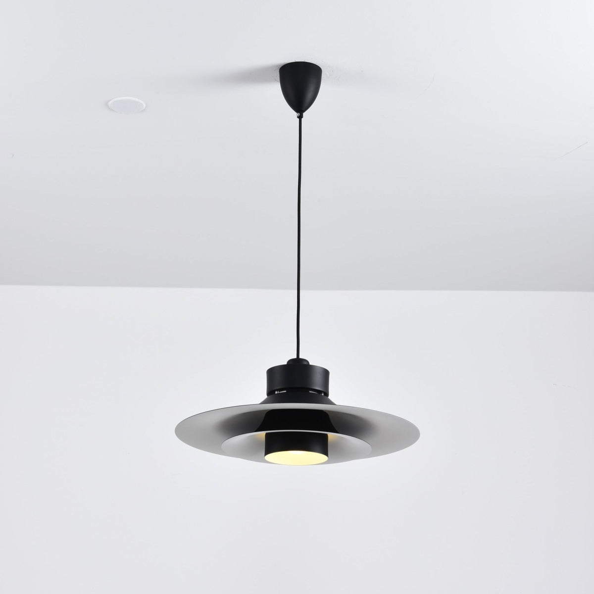 Nero Eclipse Pendant Lamp