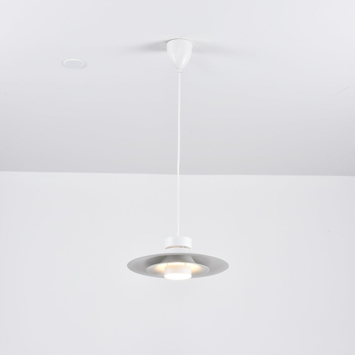 Nero Eclipse Pendant Lamp