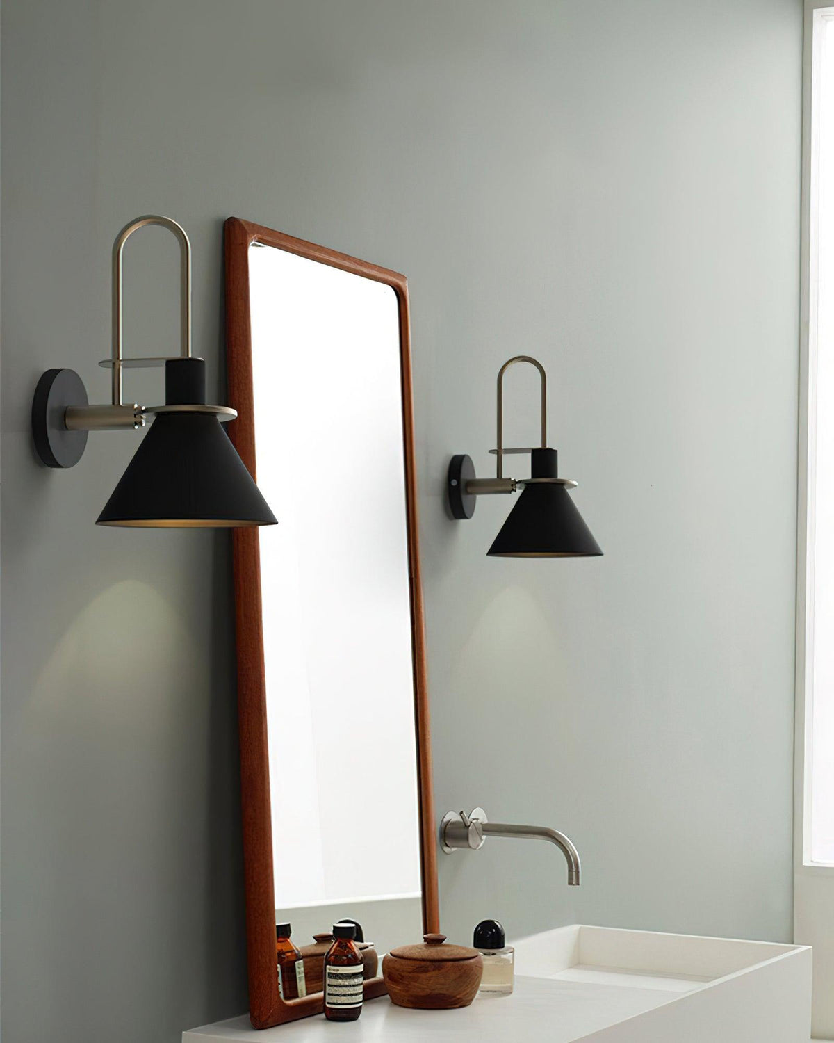 Nordic Metal Wall Sconce 8.7"