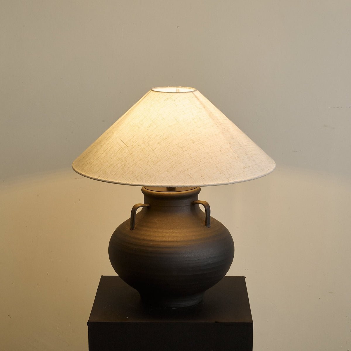 Obscura Table Lamp