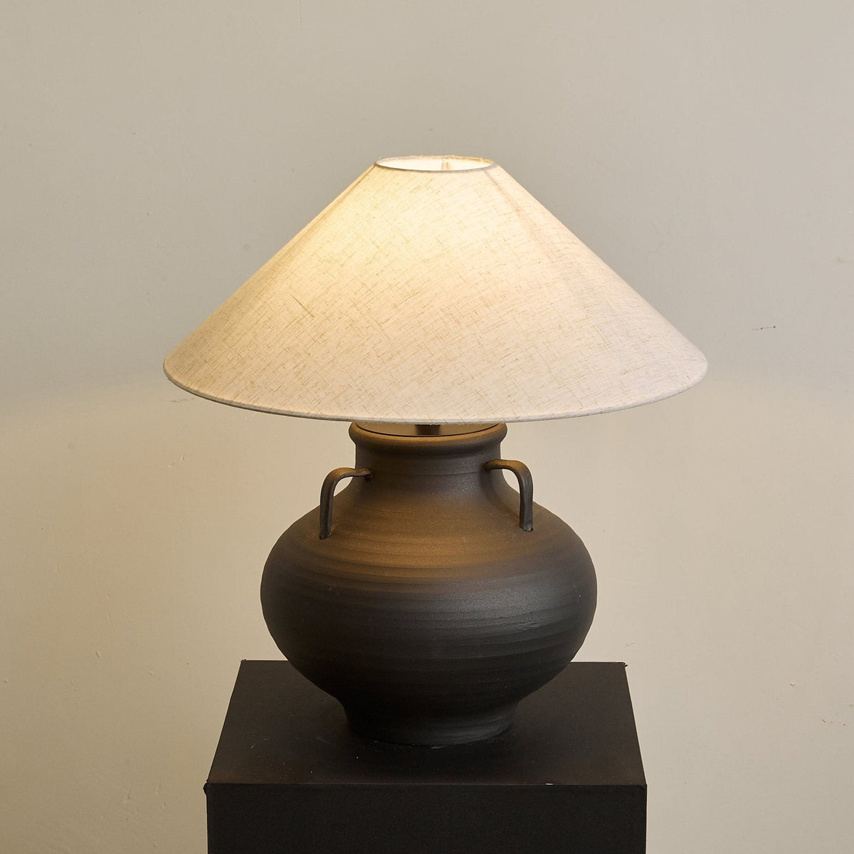 Obscura Table Lamp
