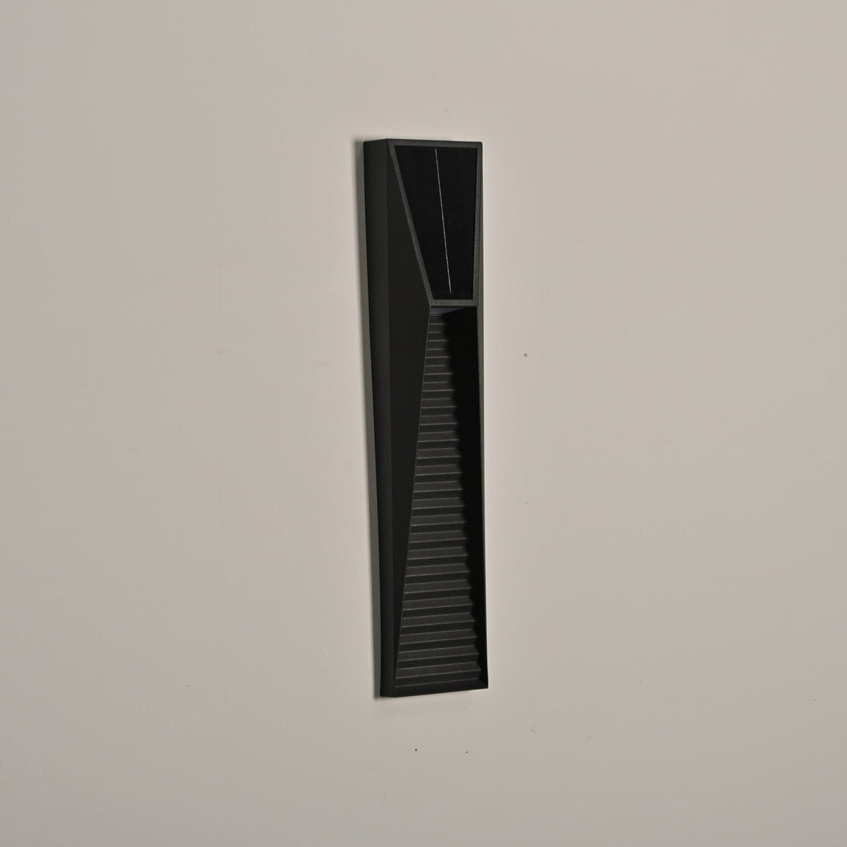 Obsidian Path Solar Outdoor Wall Light