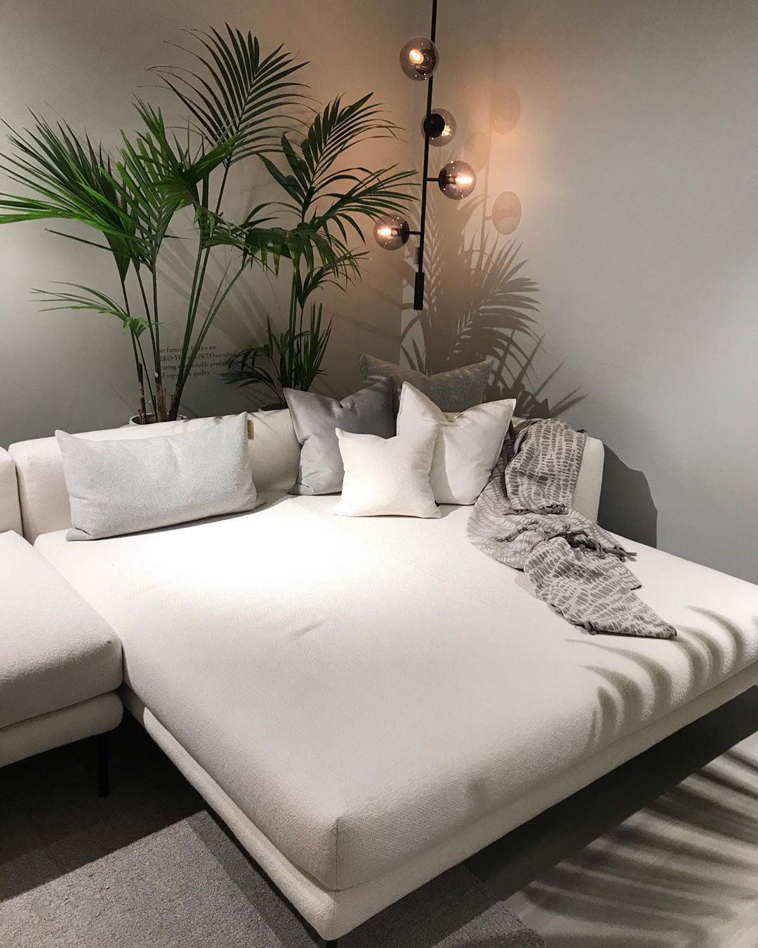 Orb Pendant Light 17.7"