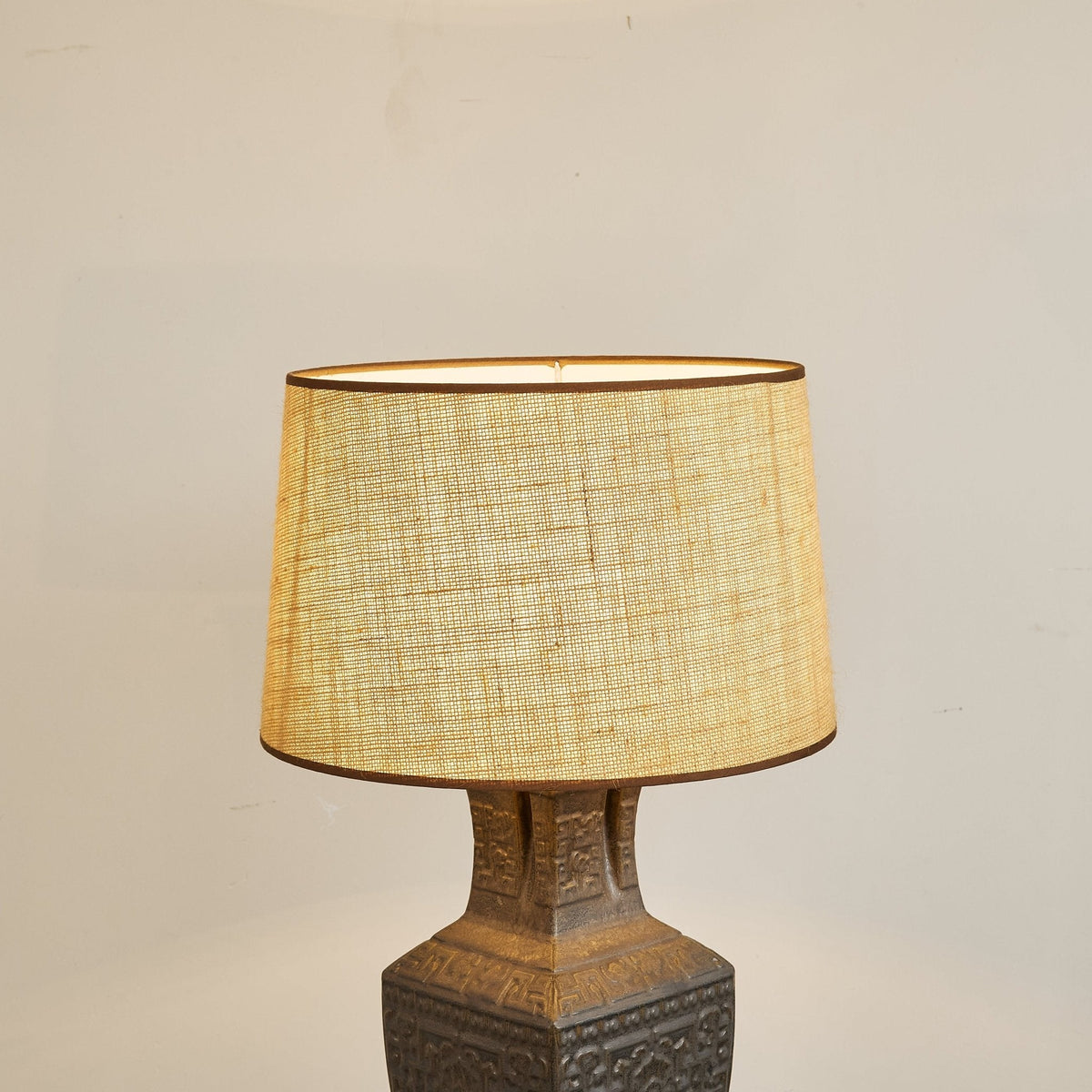 Orendi Table Lamp