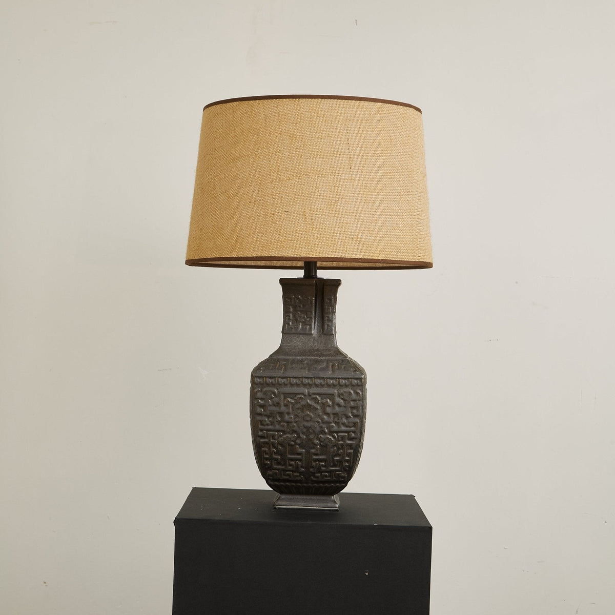 Orendi Table Lamp