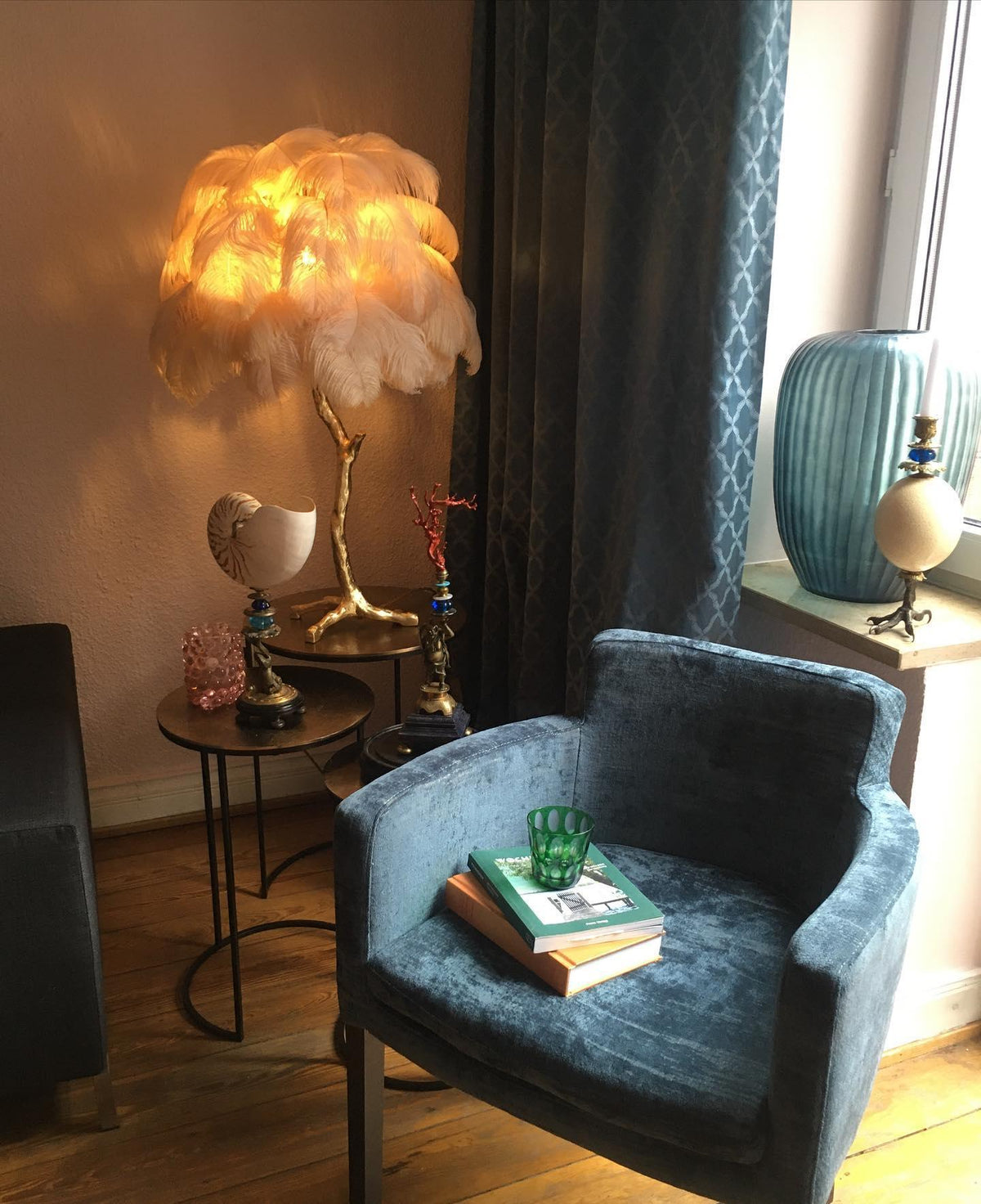 Ostrich Feather Table Lamp 29.5″