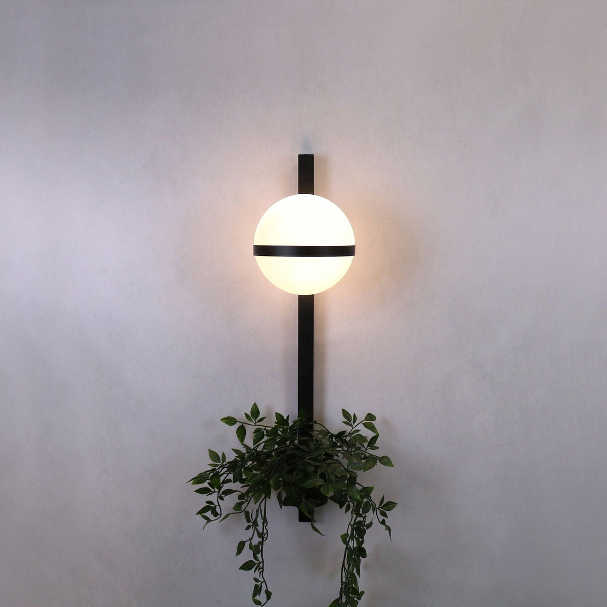 Palma Wall Lamp