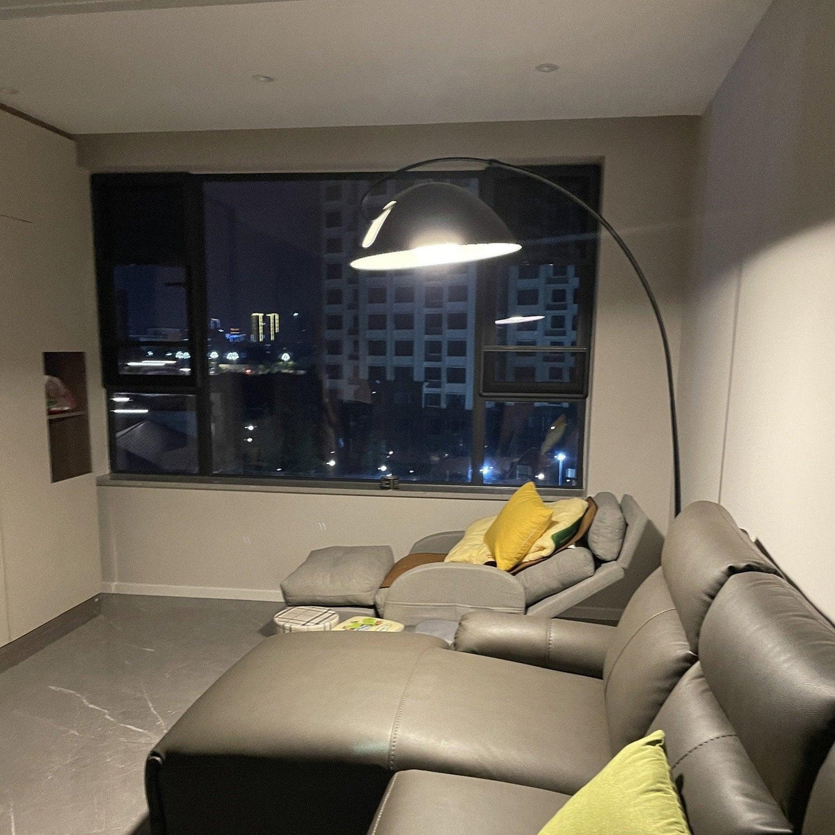 Pluma Floor Lamp 66.9″