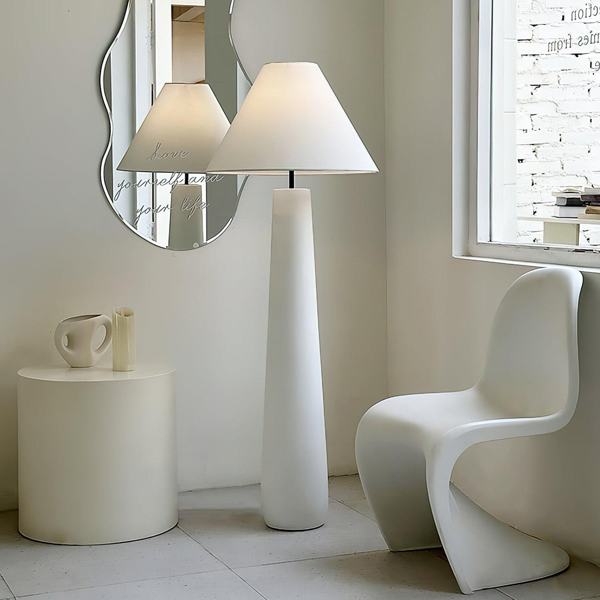 Pulse Floor Lamp 21.3"