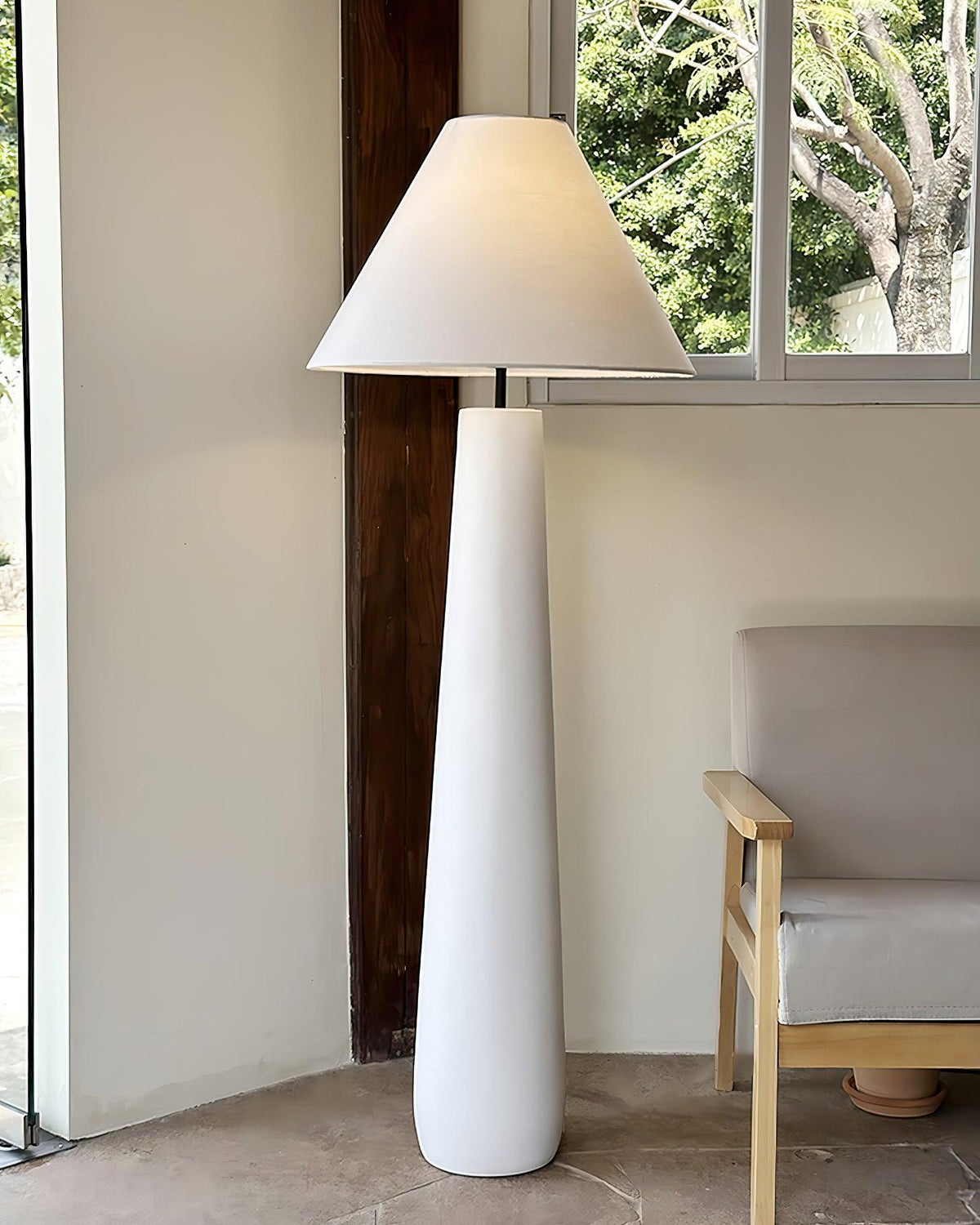 Pulse Floor Lamp 21.3"
