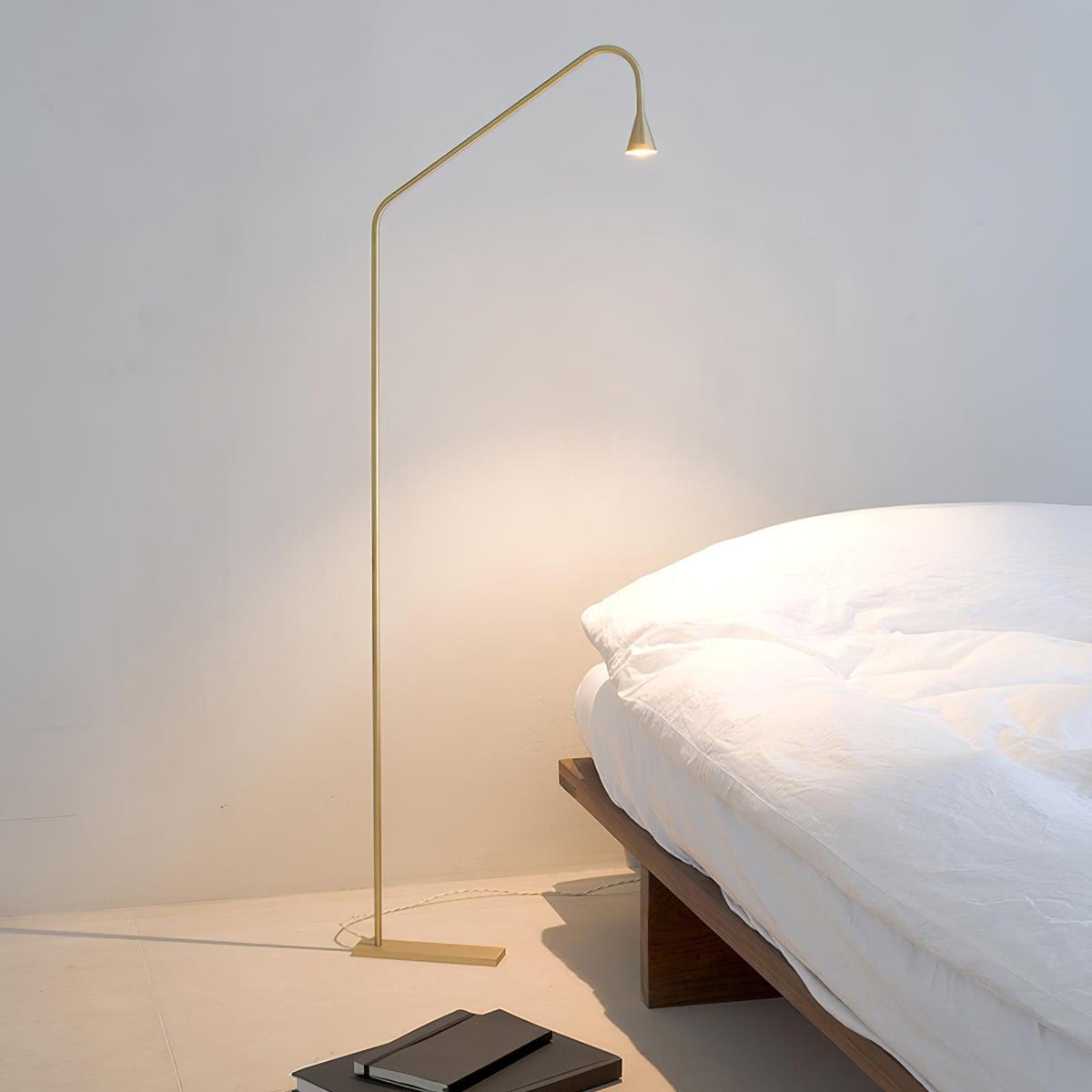 Pureform Floor Lamp 19.3"