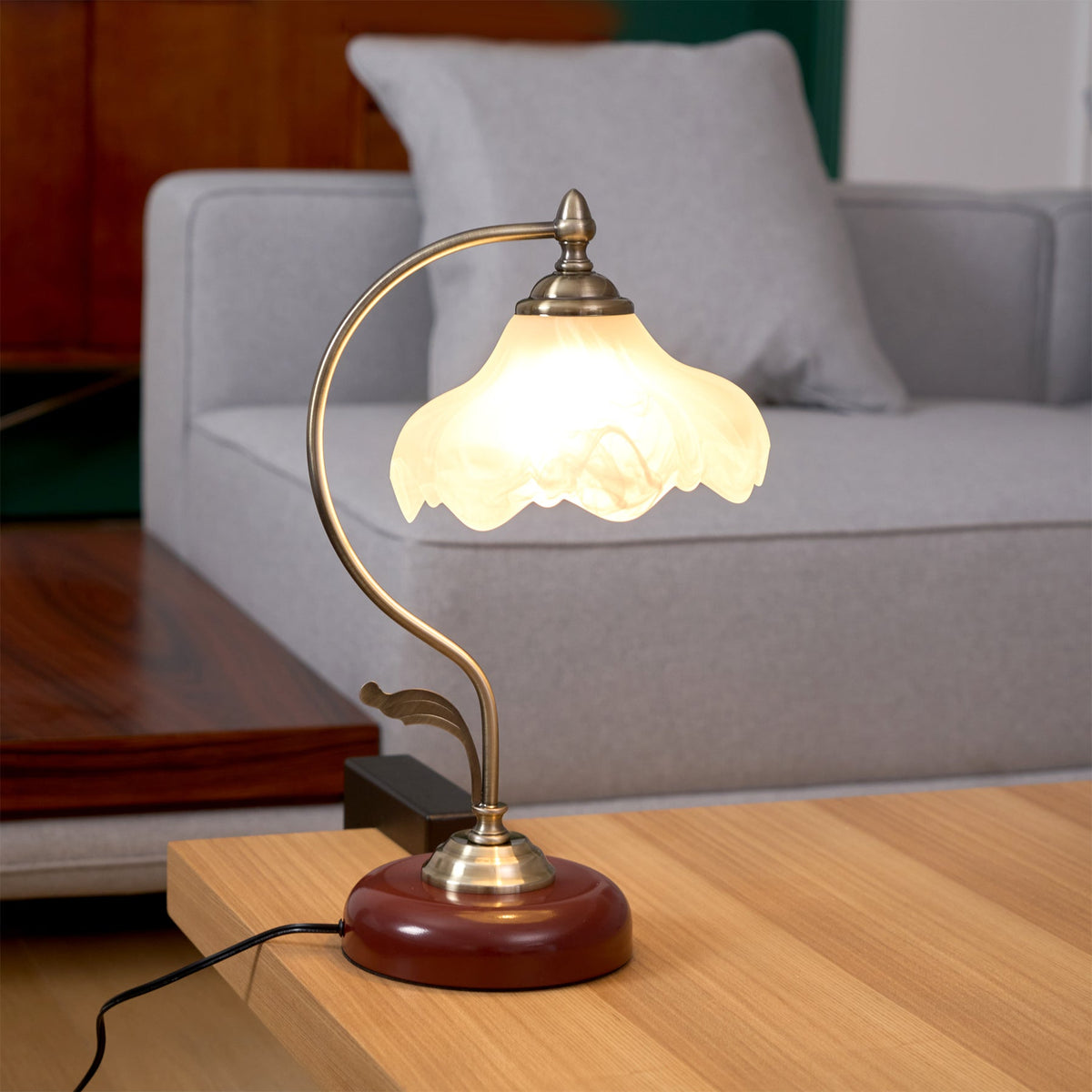 Retro Flower Table Lamp