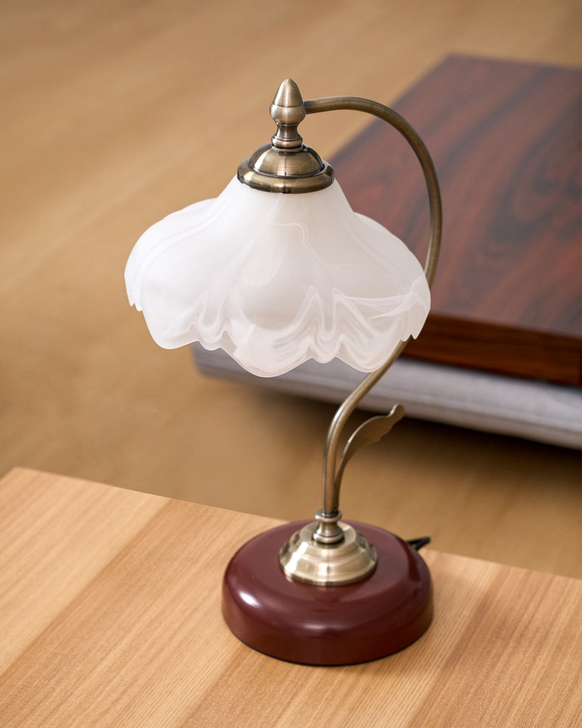 Retro Flower Table Lamp