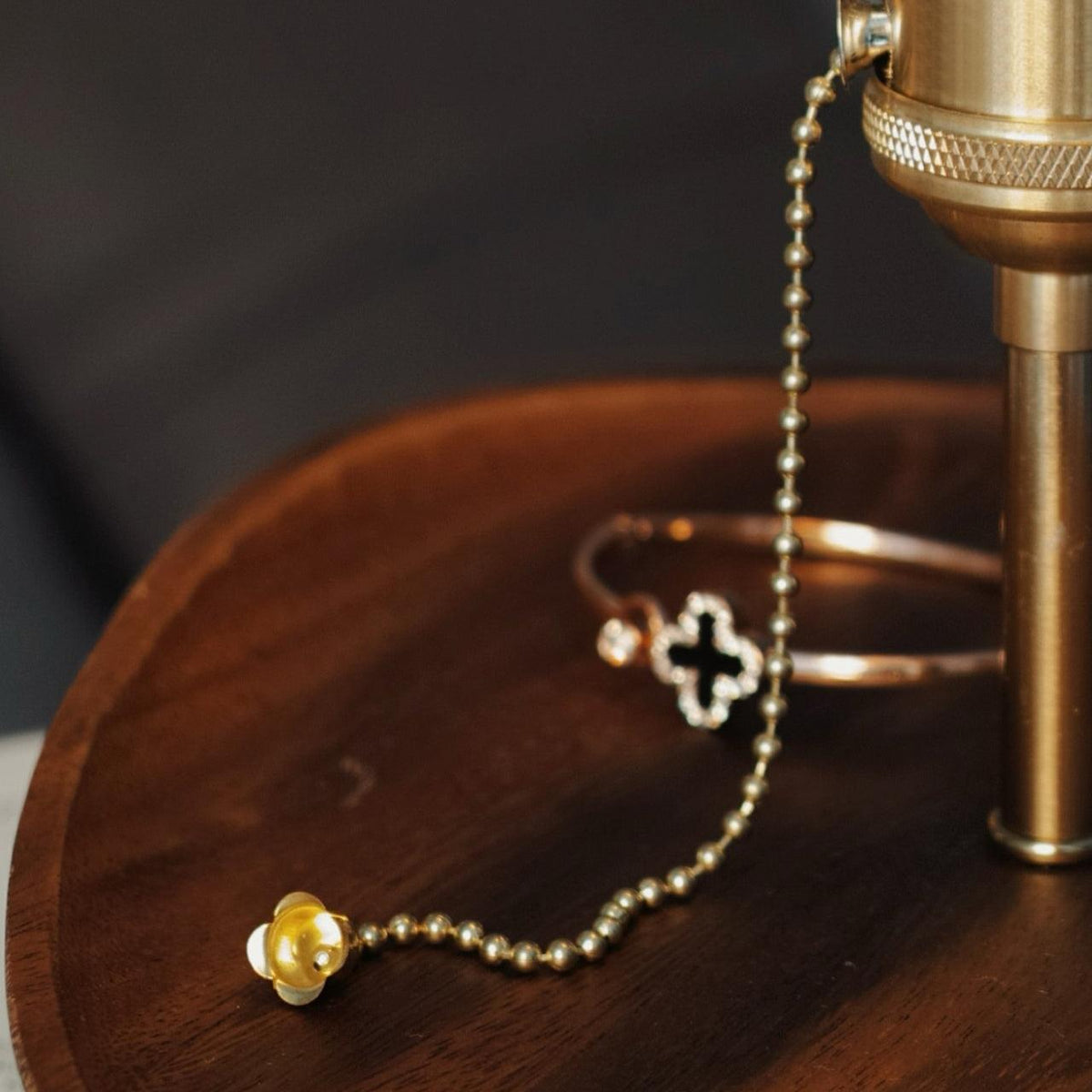 Retro Solid Wood Tray Table Lamp