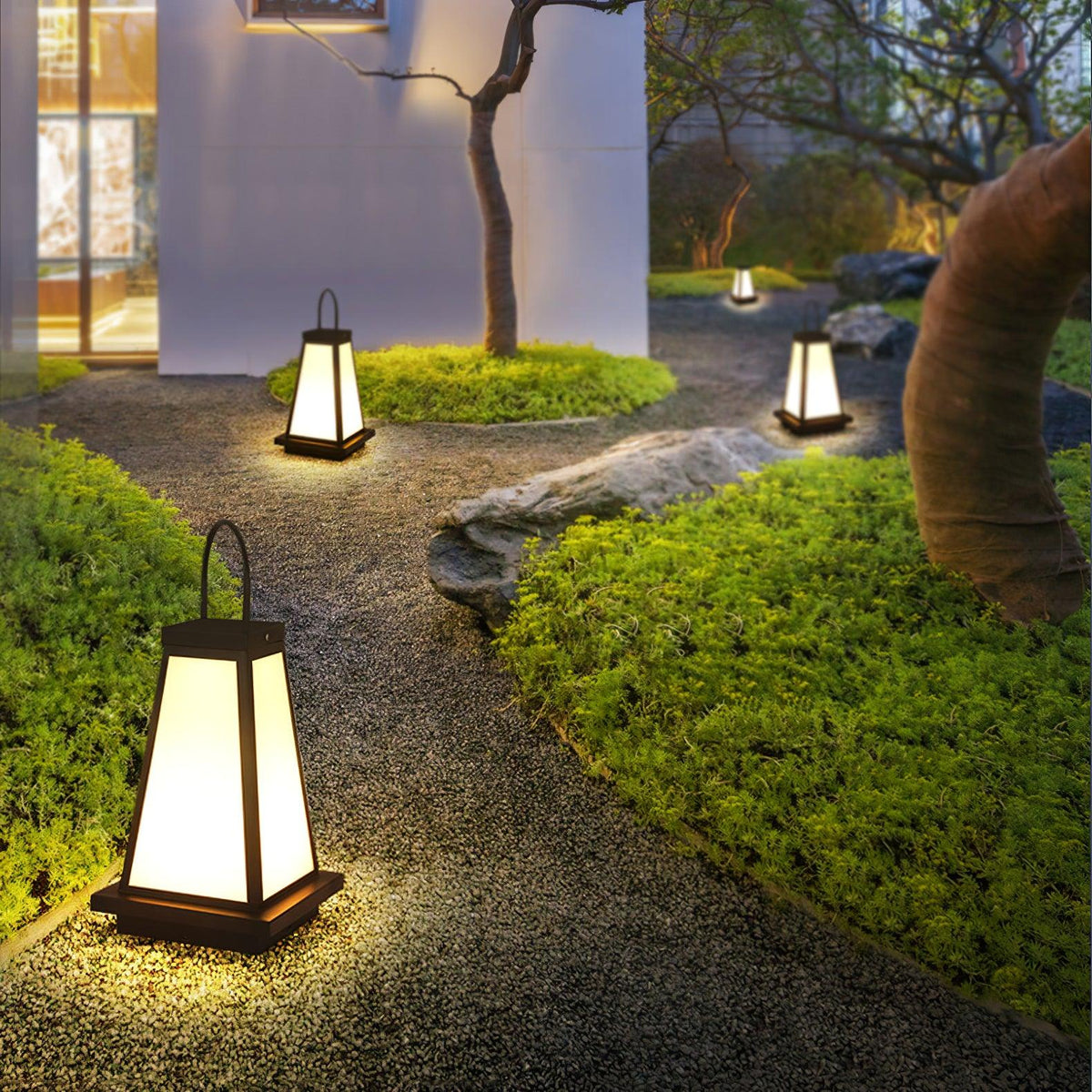 Roam Lantern Garden Outdoor Lamp