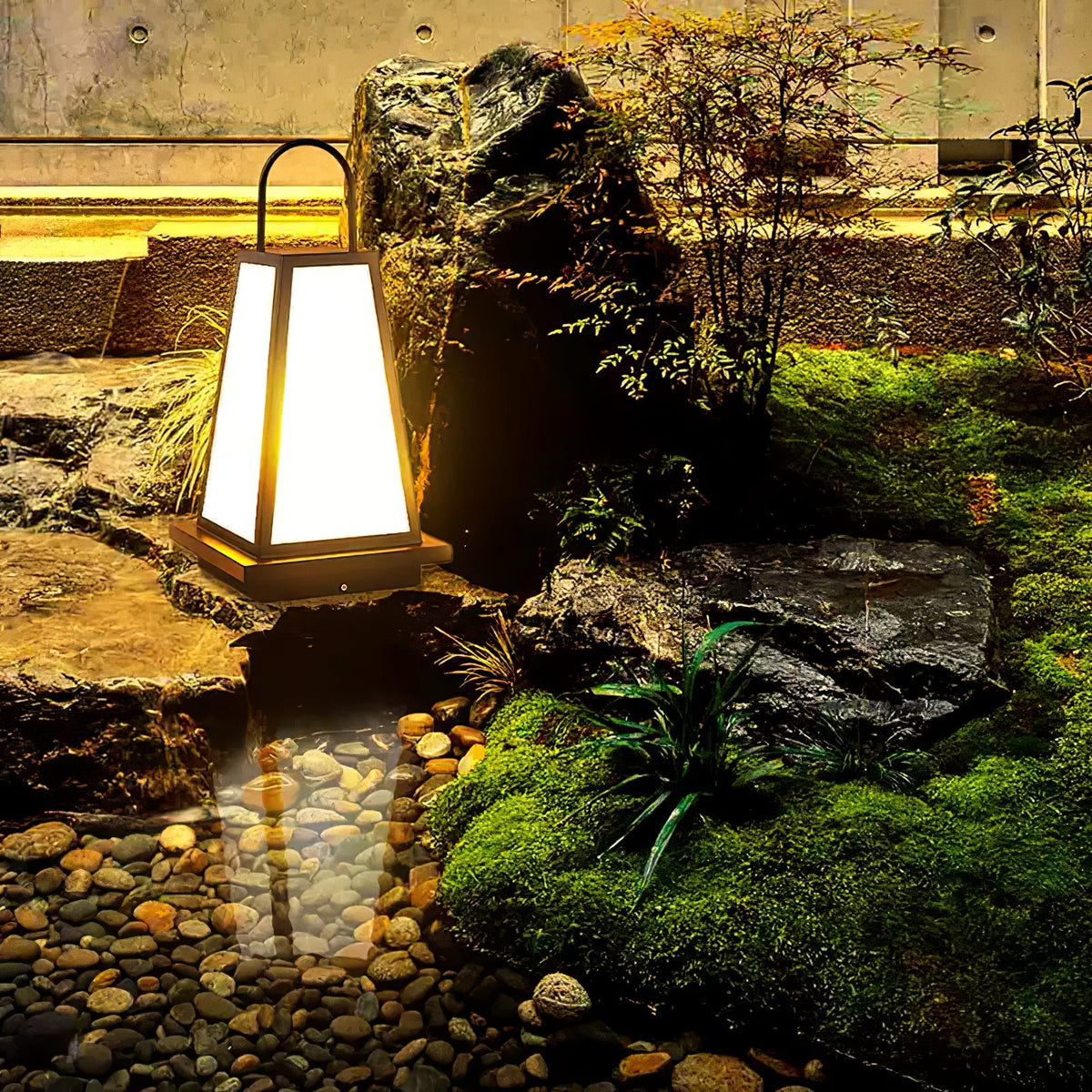 Roam Lantern Solar Outdoor Lamp