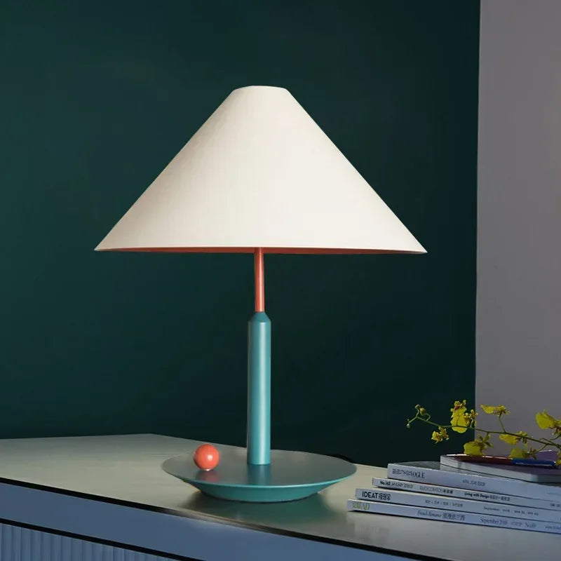 Scandinavia Metal Desk Lamp with E27 Led Bulb for Bedroom