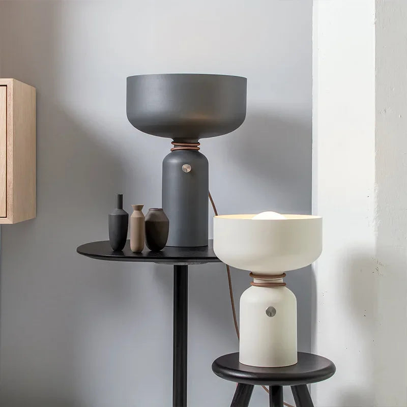 Metal Desk Lamp with E27 Bulb, for Living Room and Bedroom