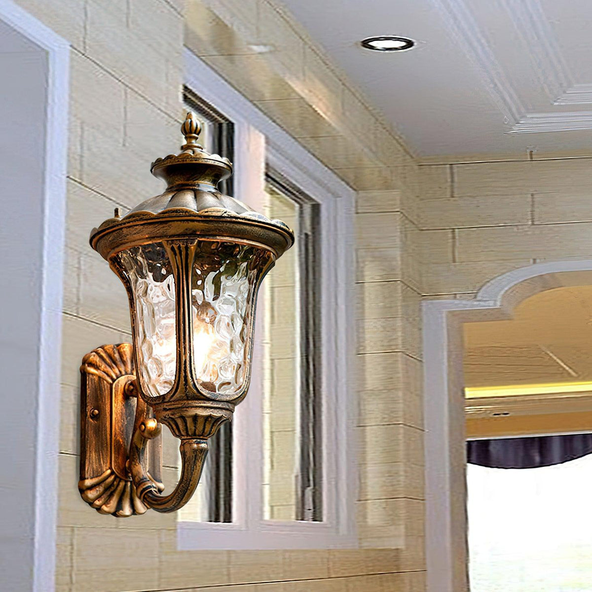 Savannah Outdoor Wall Lamp