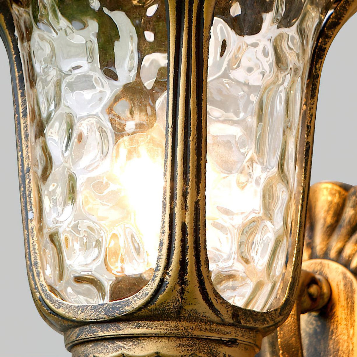 Savannah Outdoor Wall Lamp