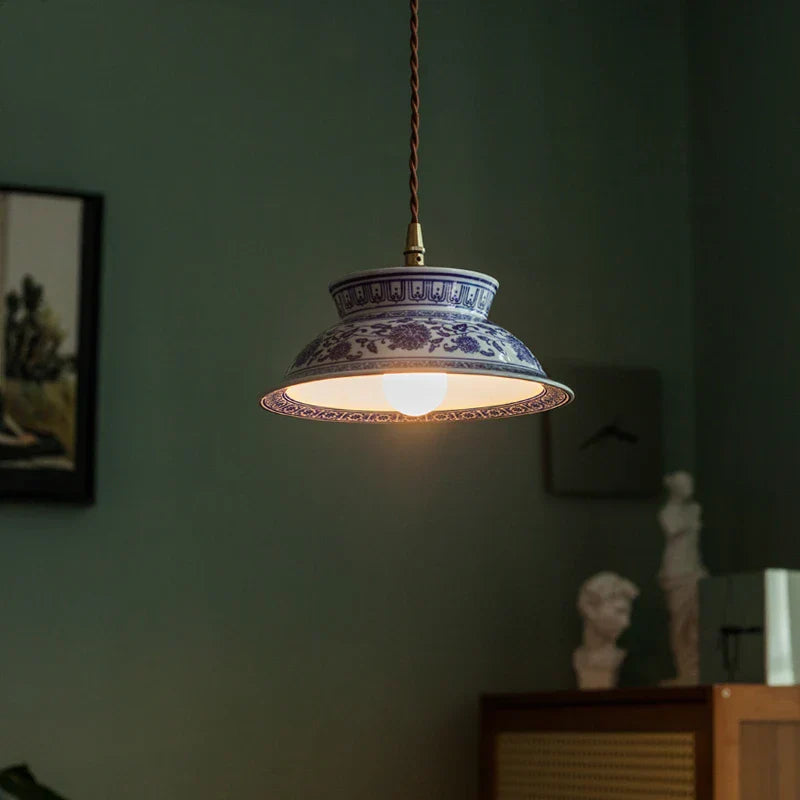 Vintage Ceramic LED Pendant Light with Adjustable Copper Socket & Knob Switch