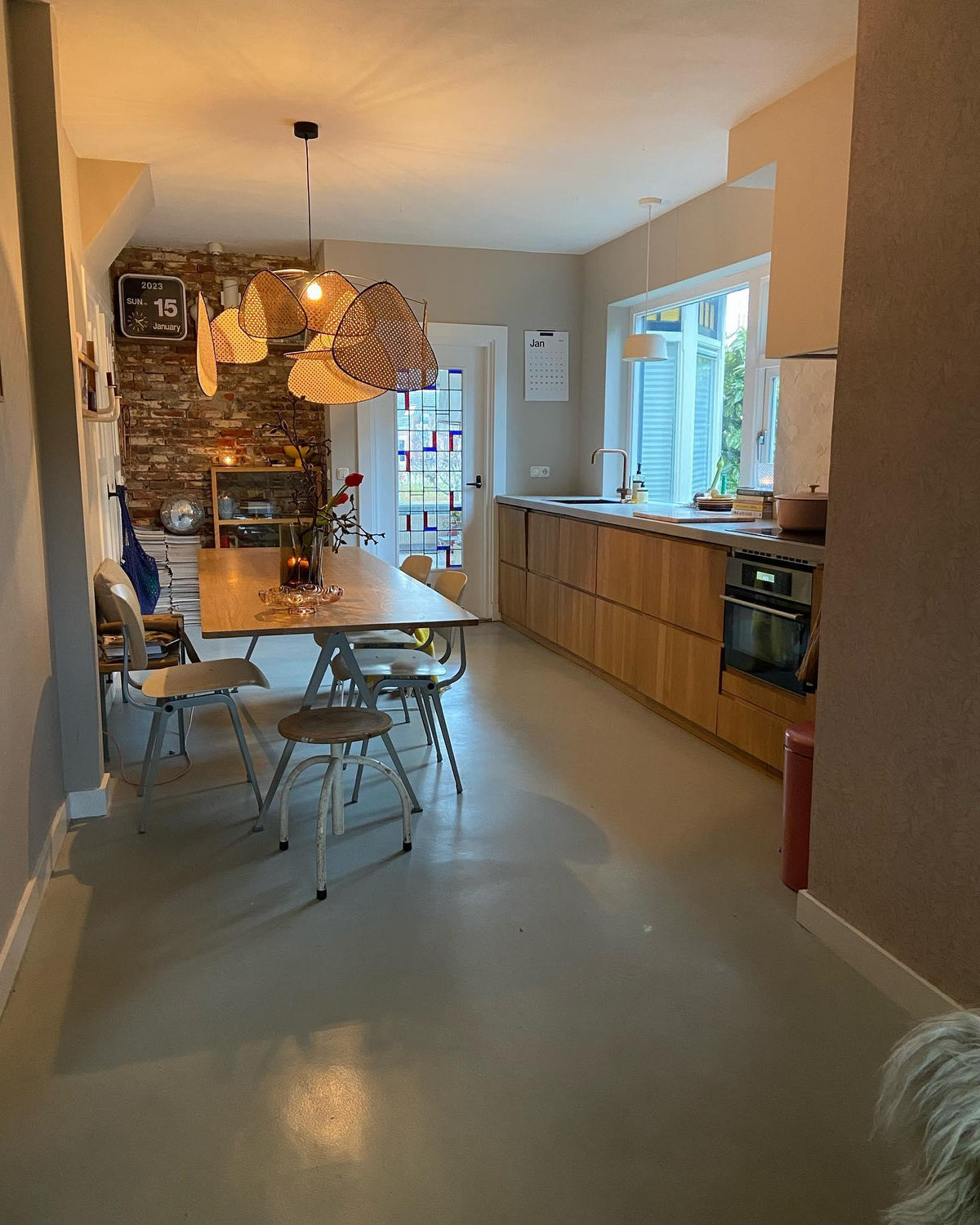 Screen Cannage Suspension