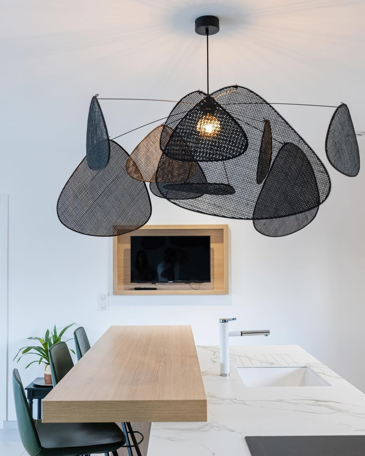 Screen Cannage Suspension