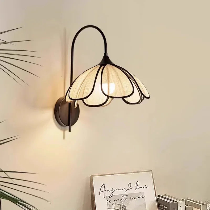 Modern Creamy E27 Wall Sconce LED Lamp Petals Luminarias for Indoor Lighting