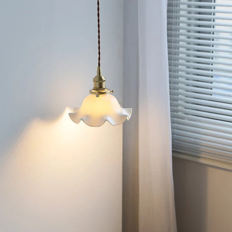 Flower Ceramic LED Pendant Lamp with Copper Socket & Adjustable Wire