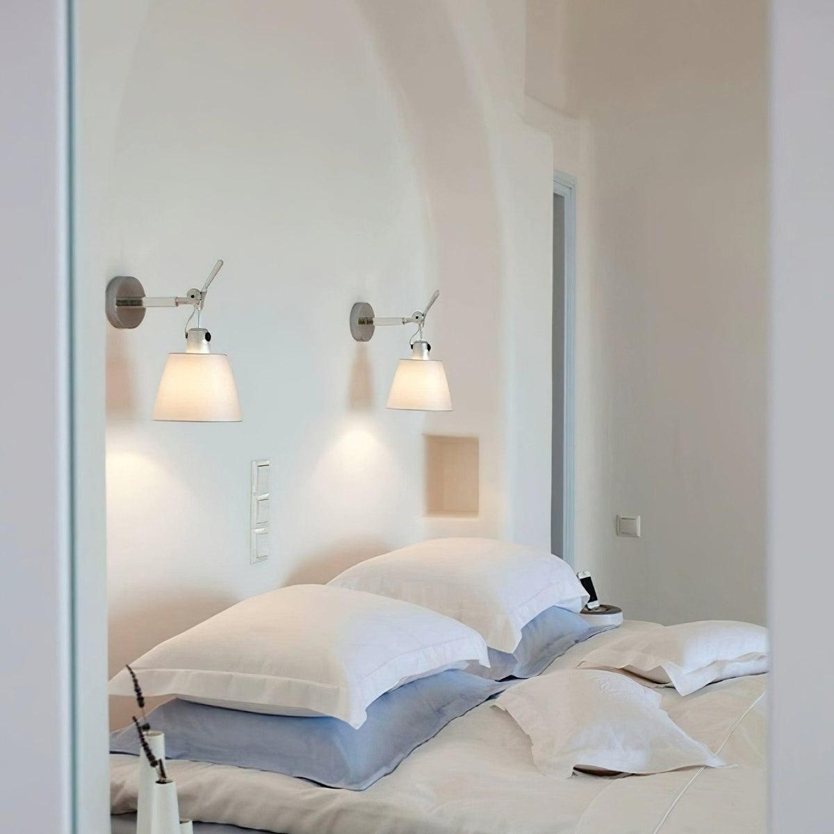 Shade Wall Light 7.1"