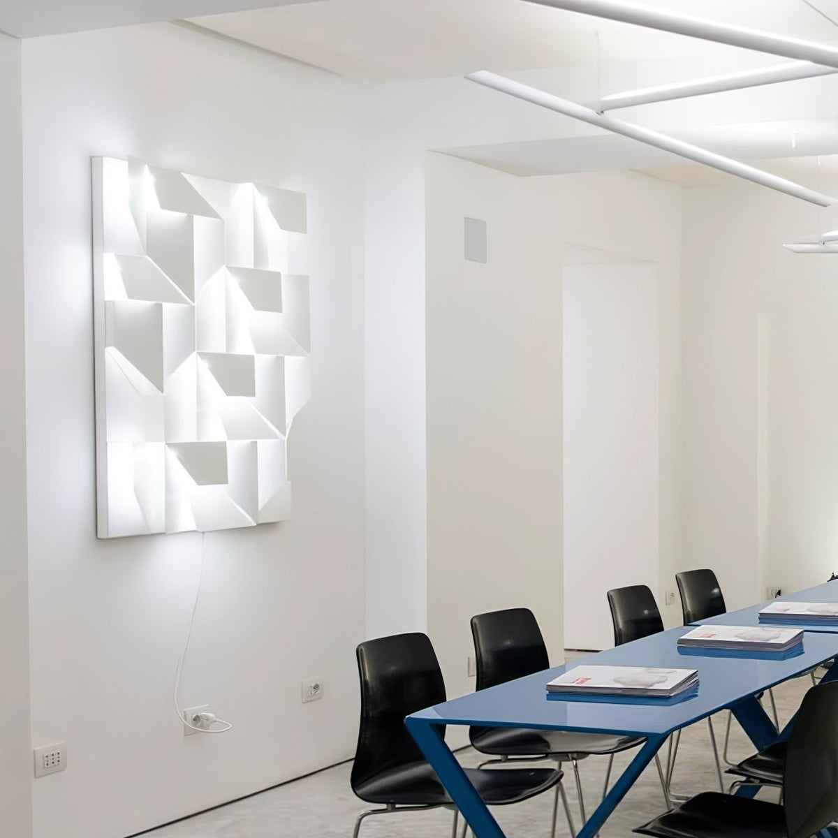 Shadows Grand Plug-in Sconce