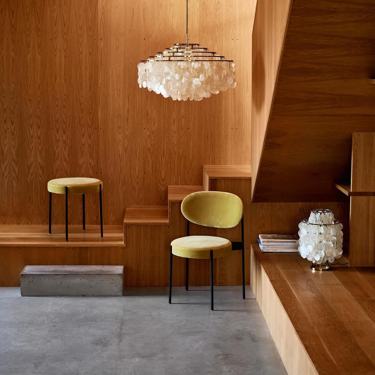 Shell Table Lamp 11.8"