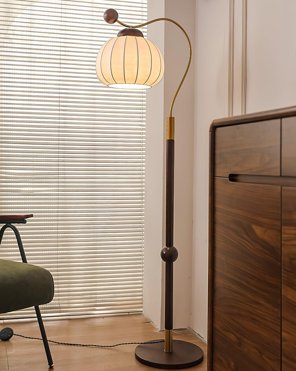 Silk Globe Floor Lamp 11.8"