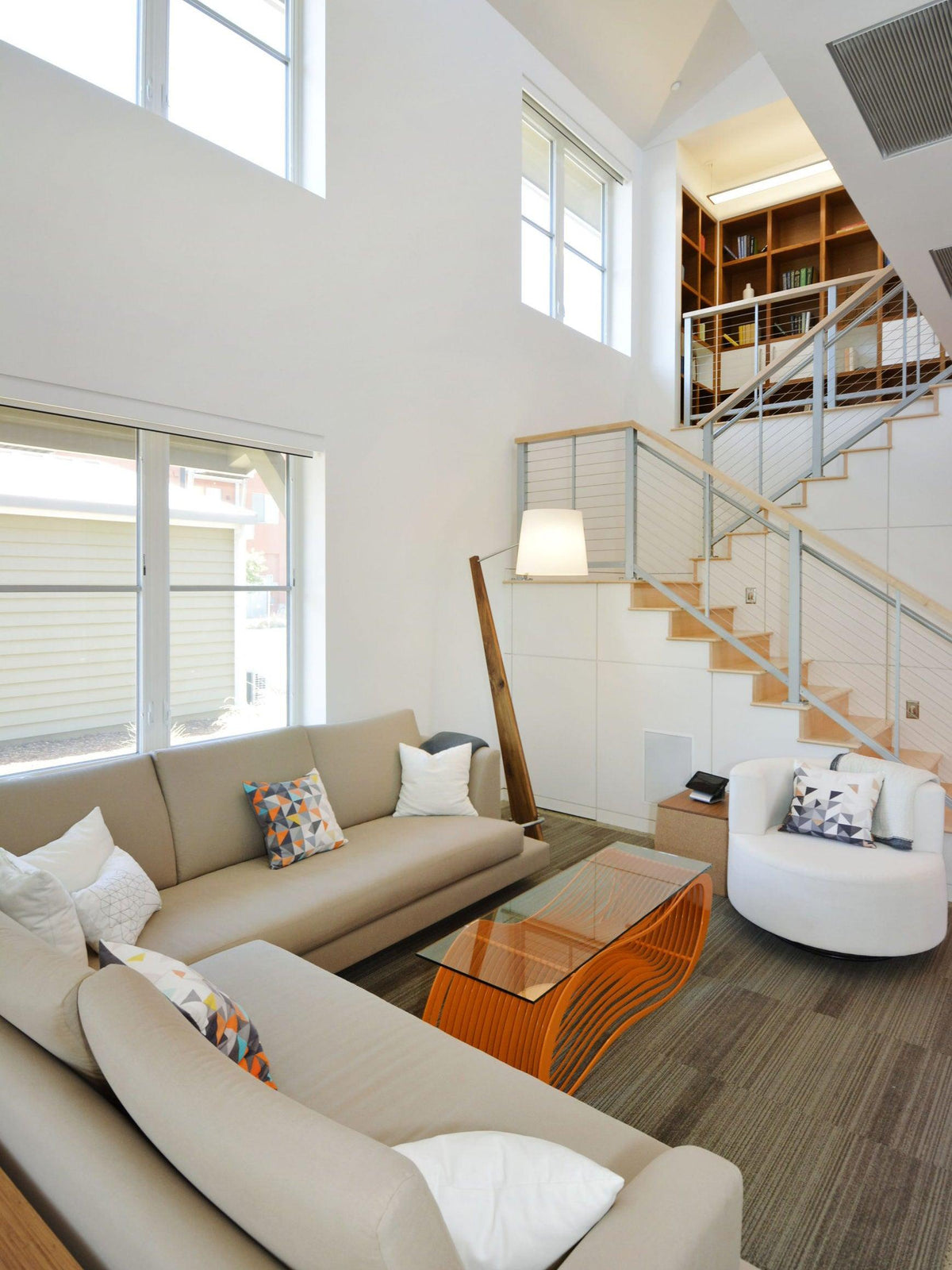 Silva Giant Floor Lamp 15.7"