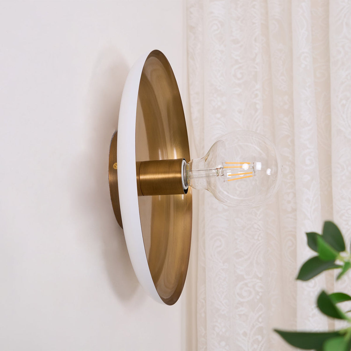 Solara Disc Wall Lamp 11.8"