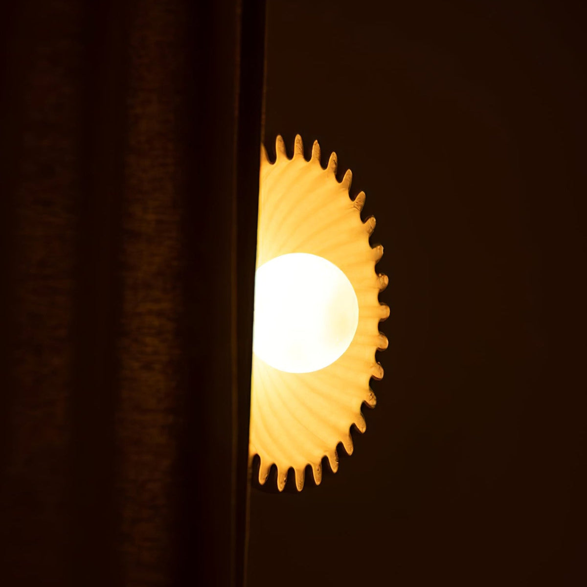 Solora Flora Wall Lamp